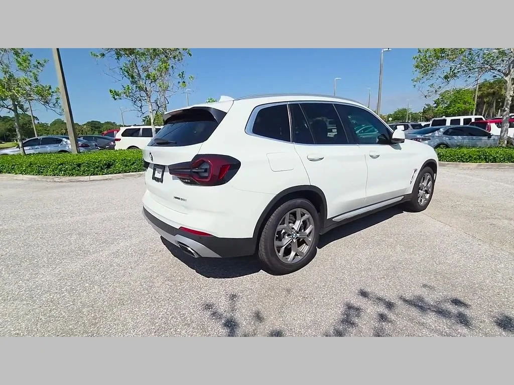 Used 2023 Alpine White BMW xDrive30i image 37