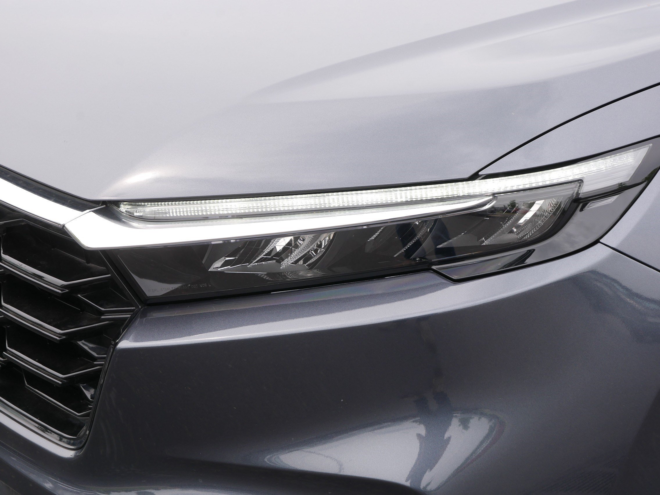 Used 2025 Meteorite Gray Metallic Honda EX-L image 16