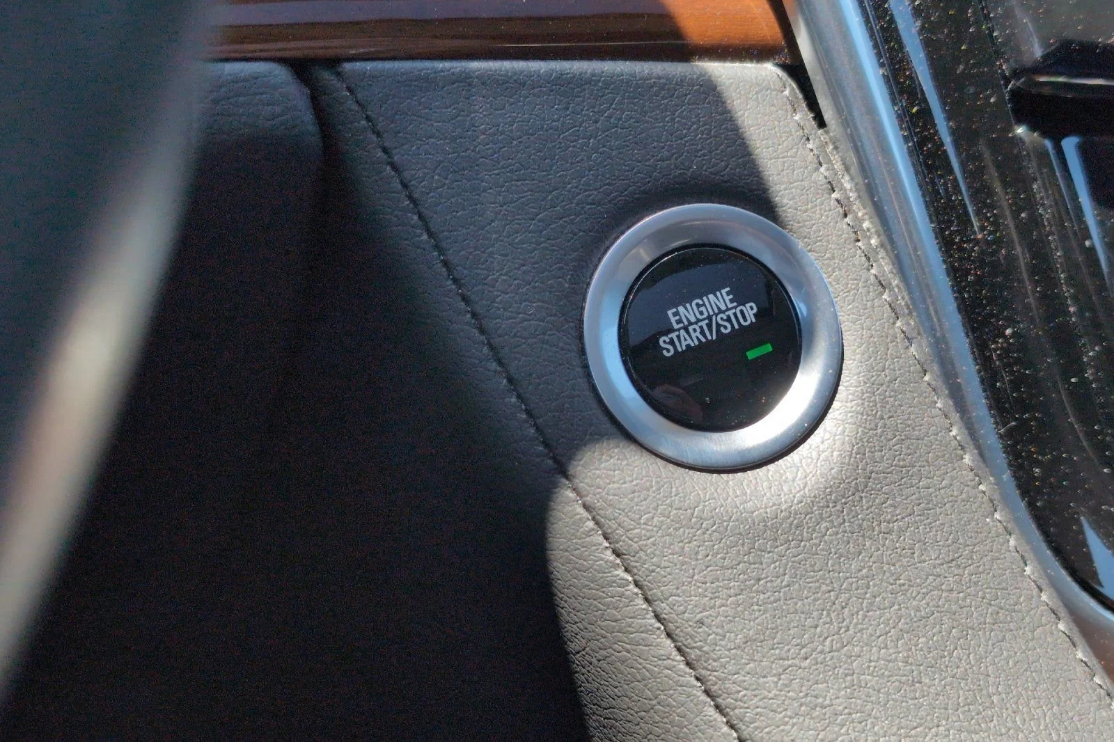 Used 2020 BLACK RAVEN Cadillac Premium Luxury image 26