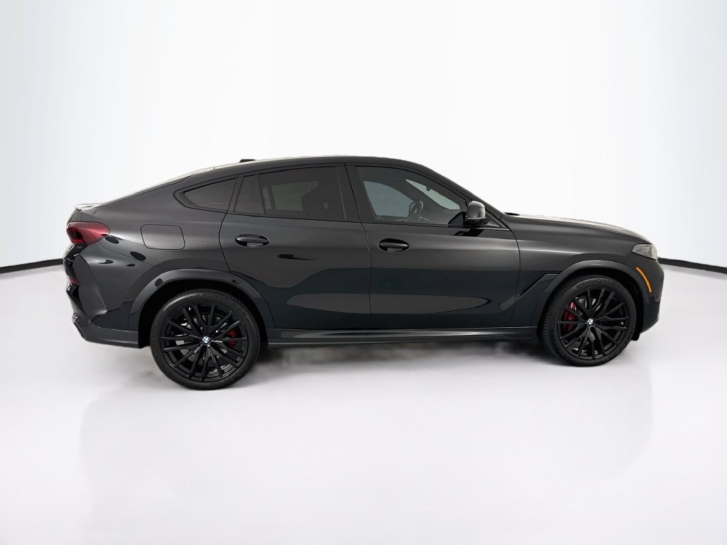 Used 2024 Black BMW xDrive40i image 4