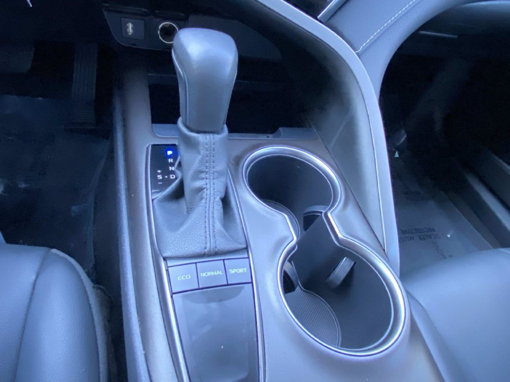 Certified Used 2023 Ice Toyota SE image 28