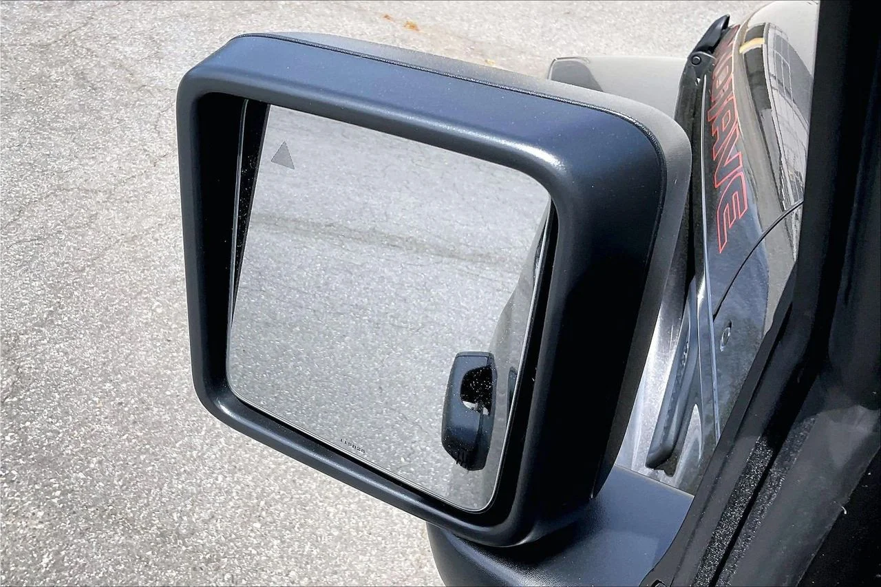 New 2026 Granite Crystal Metallic Clearcoat Jeep Mojave image 23