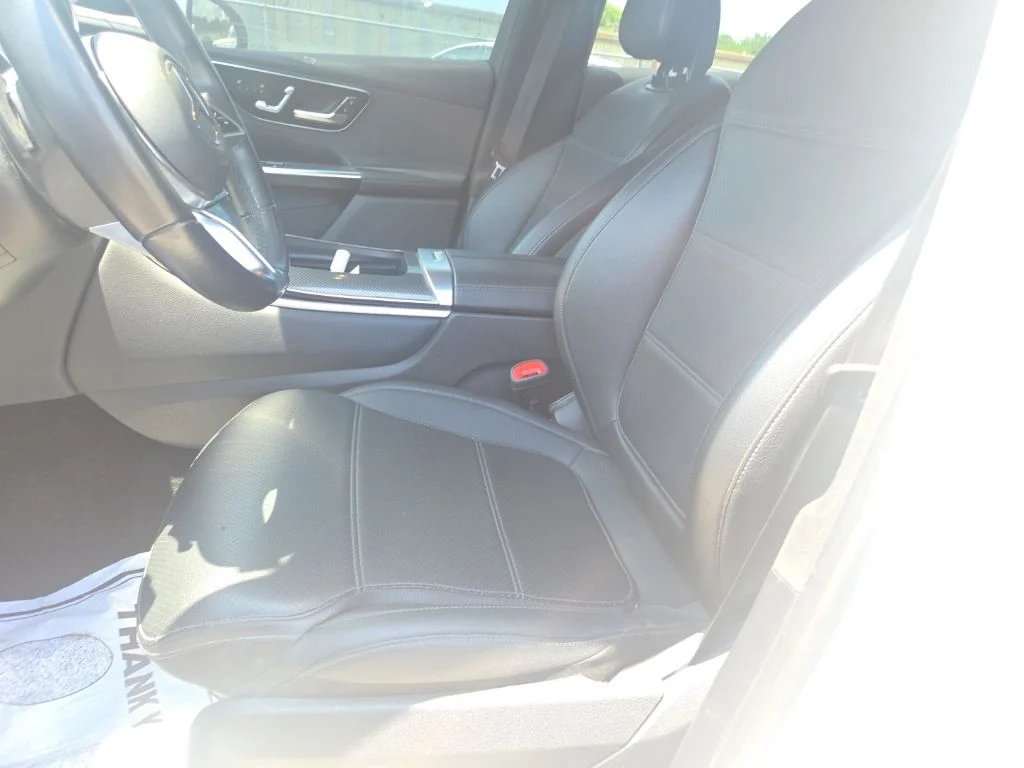 Used 2024 White Mercedes-Benz GLC 300 image 19