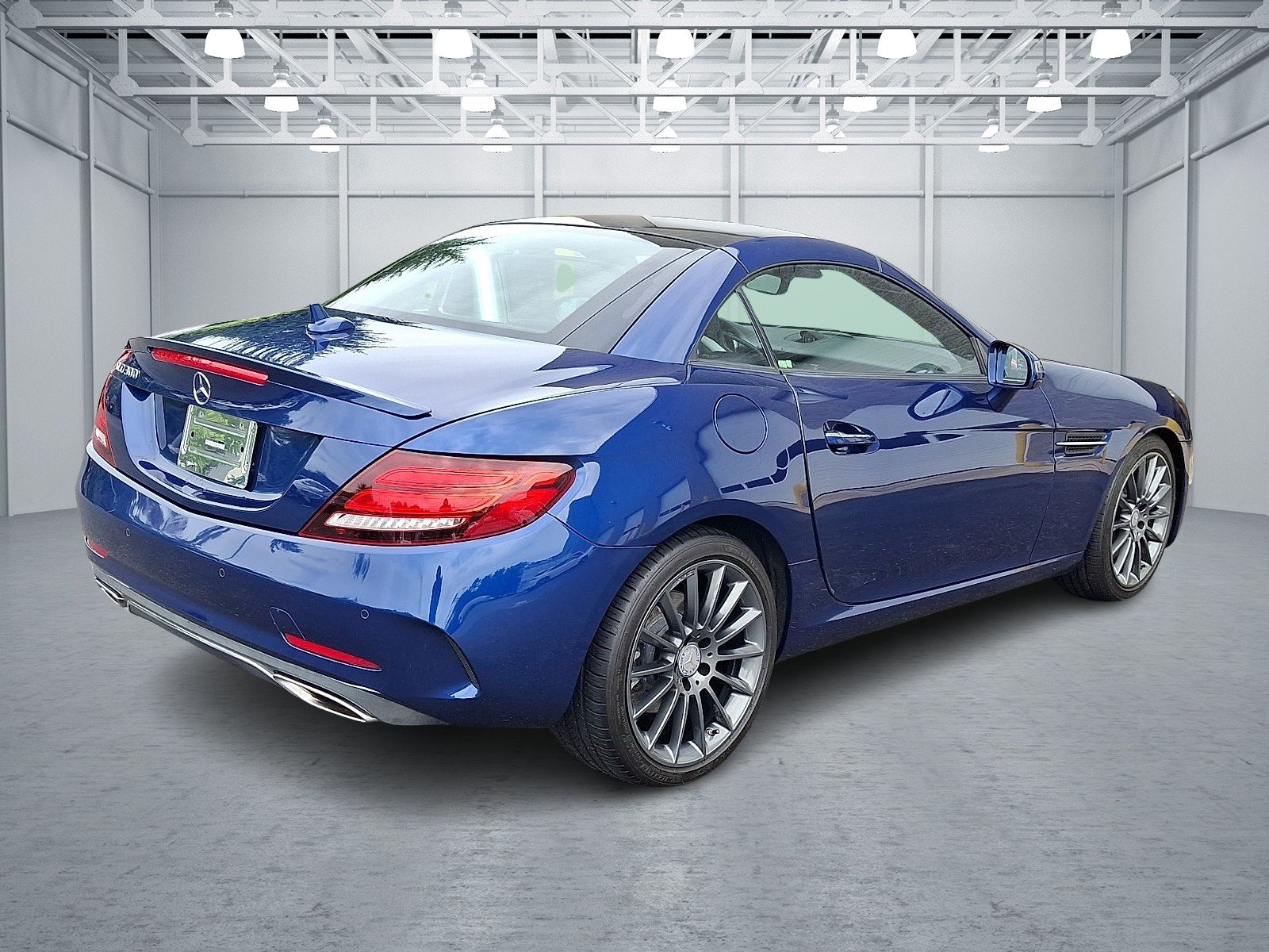 Used 2017 Brilliant Blue Metallic Mercedes-Benz  image 6