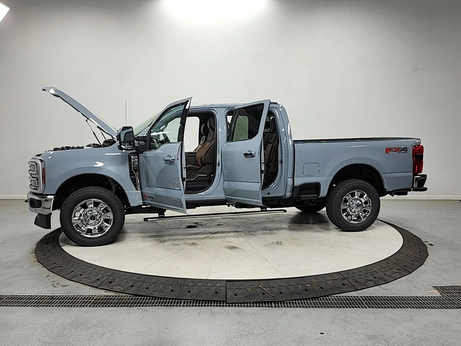New 2026 Glacier Gray Metallic Tri-Coat Ford F-250® King Ranch® image 12