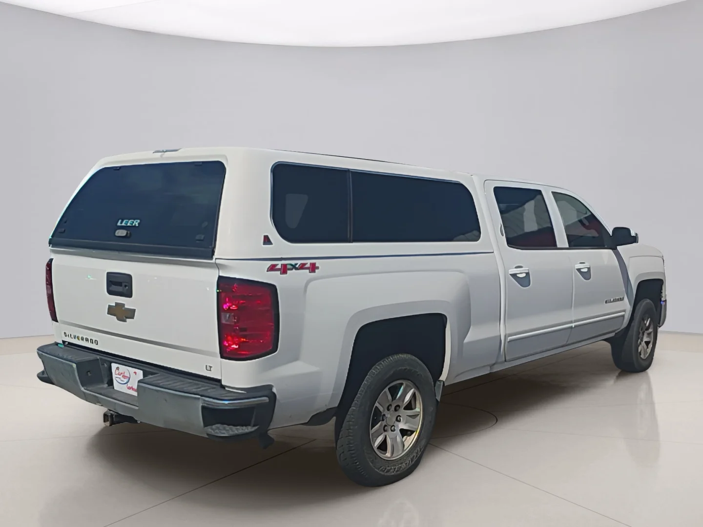 Used 2015 White Chevrolet 1500 image 5