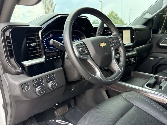 Used 2024 Summit White Chevrolet LTZ image 30