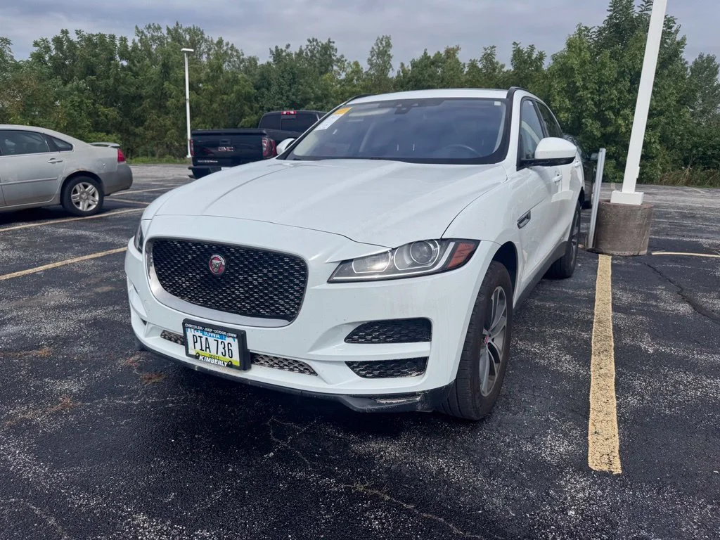 Certified Used 2018 White Jaguar 35t Premium image 2