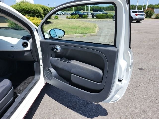 Used 2015 White FIAT Pop image 37