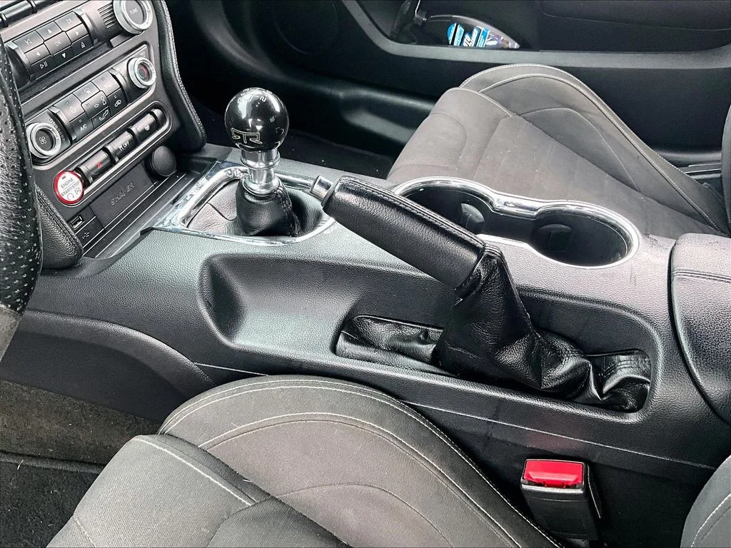 Used 2015 Gray Ford GT image 14