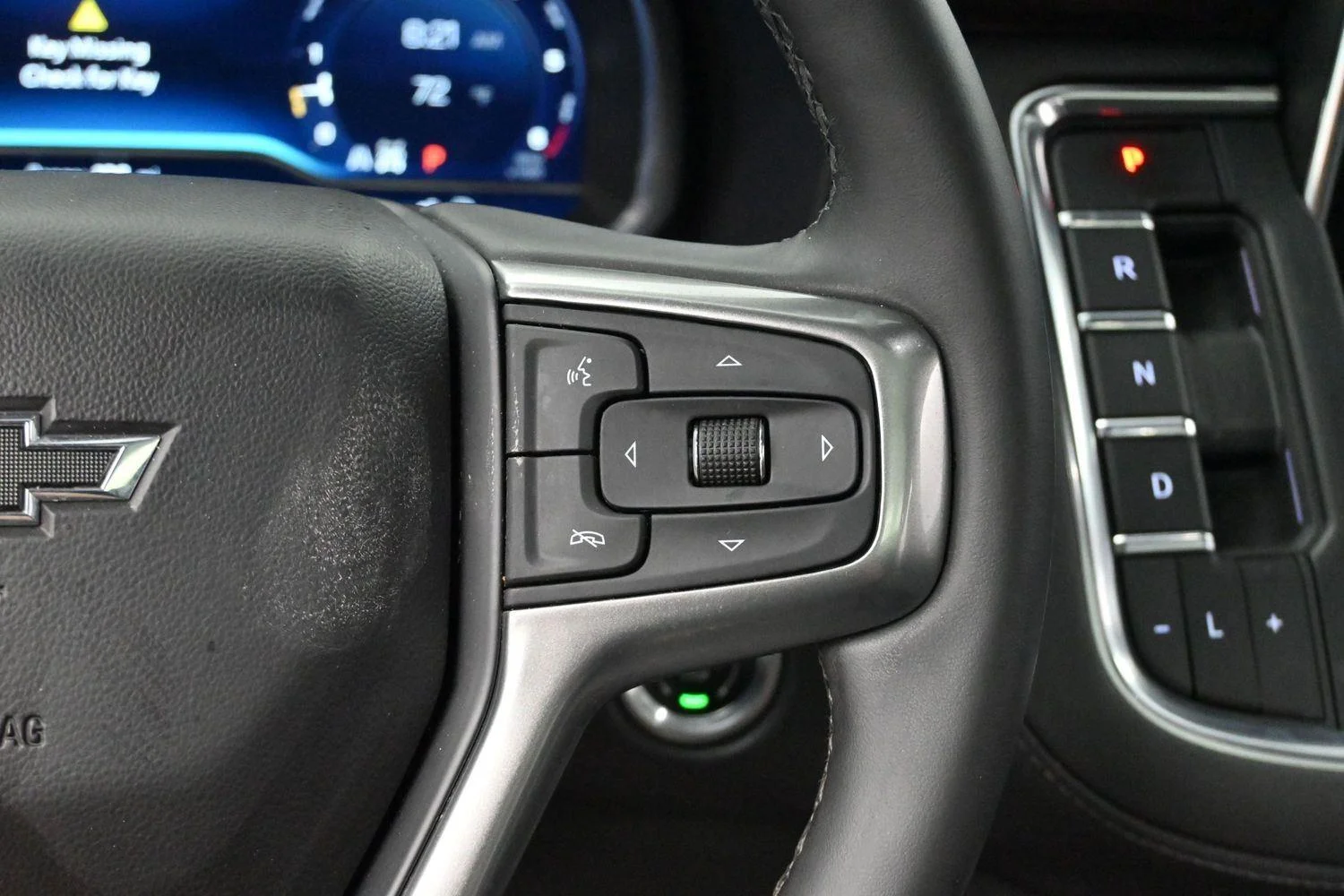 Used 2023 Black Chevrolet Z71 image 16