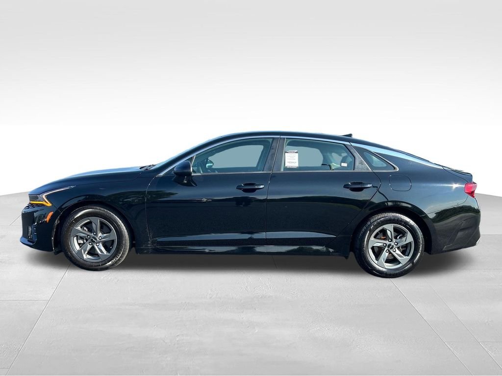 Used 2022 Black Kia LXS image 2