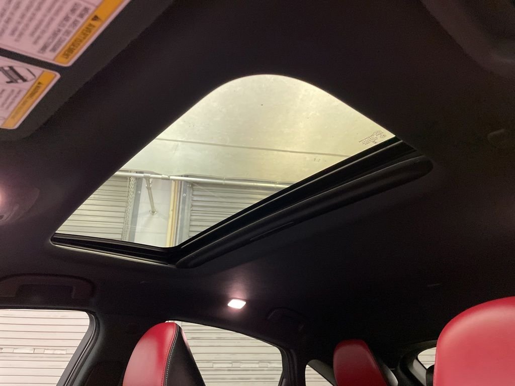 Used 2025 White INFINITI SENSORY image 18