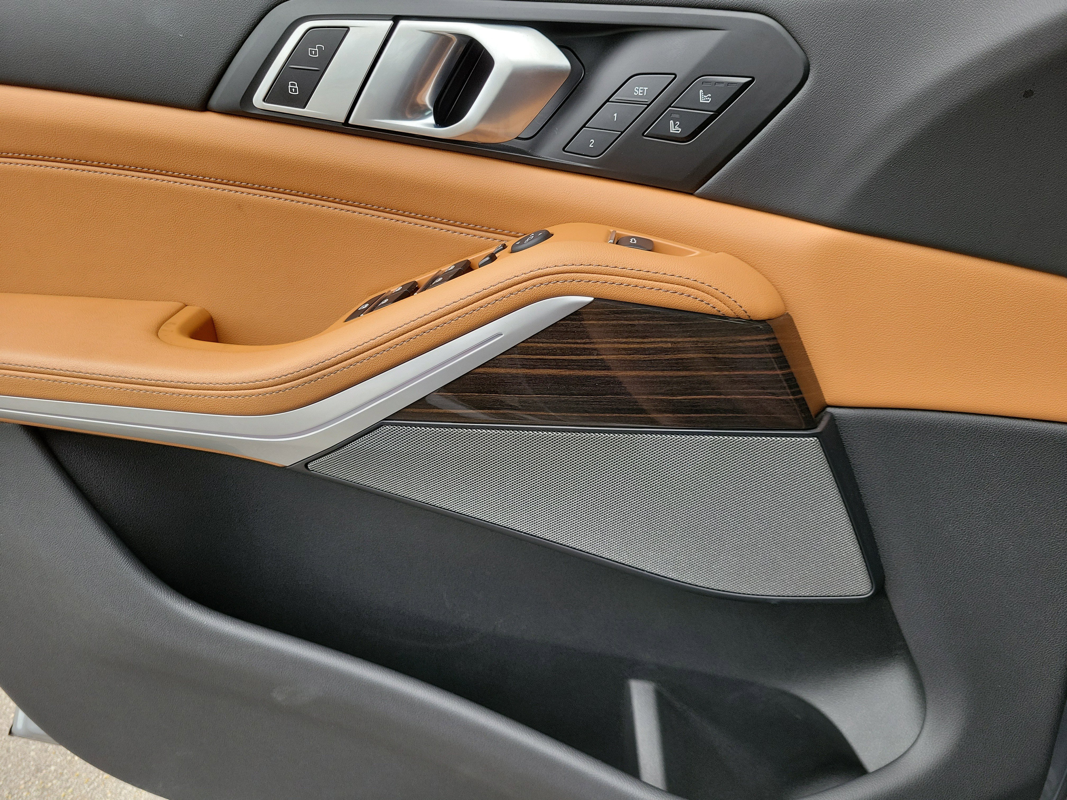 Certified Used 2024 Skyscraper Grey Metallic BMW sDrive40i image 18