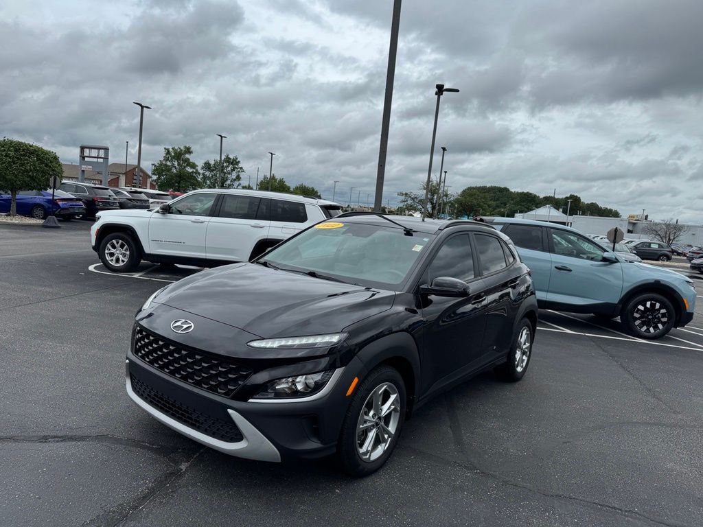 Certified Used 2022 Ultra Black Hyundai SEL image 3
