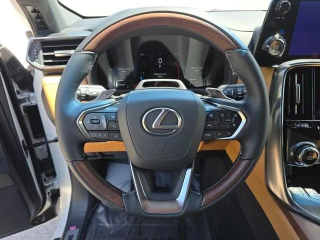 New 2026 Eminent White Pearl Lexus LUXURY image 36