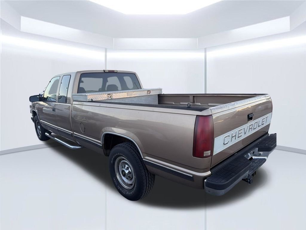 Used 1996  Chevrolet Cheyenne image 26
