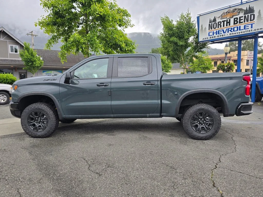 2026 Chevrolet Silverado 1500 ZR2 - Photo 8