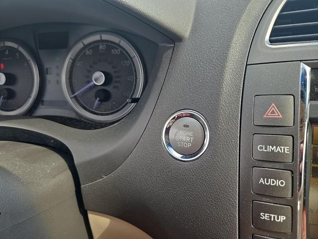 Used 2012 Beige Lexus 350 image 19