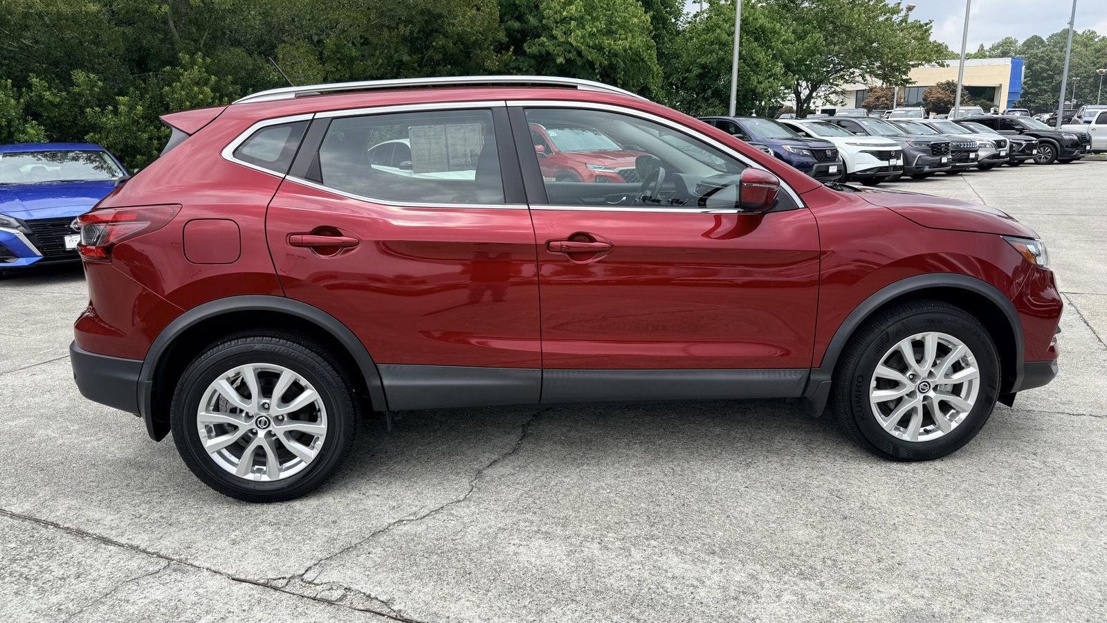 Used 2021 Scarlet Ember Tintcoat Nissan SV image 6