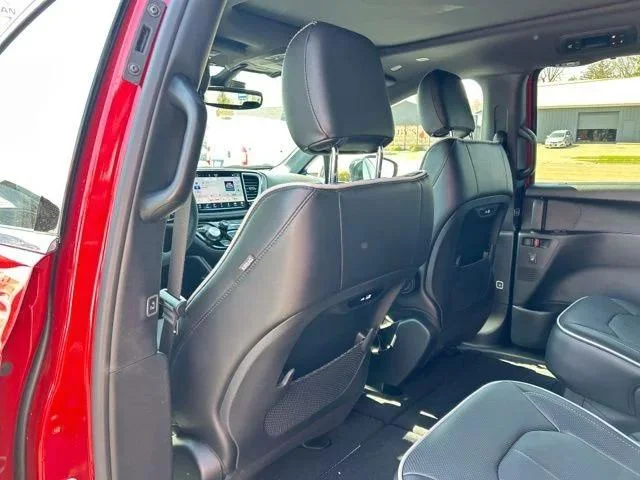 2026 Chrysler Pacifica Limited - Photo 21