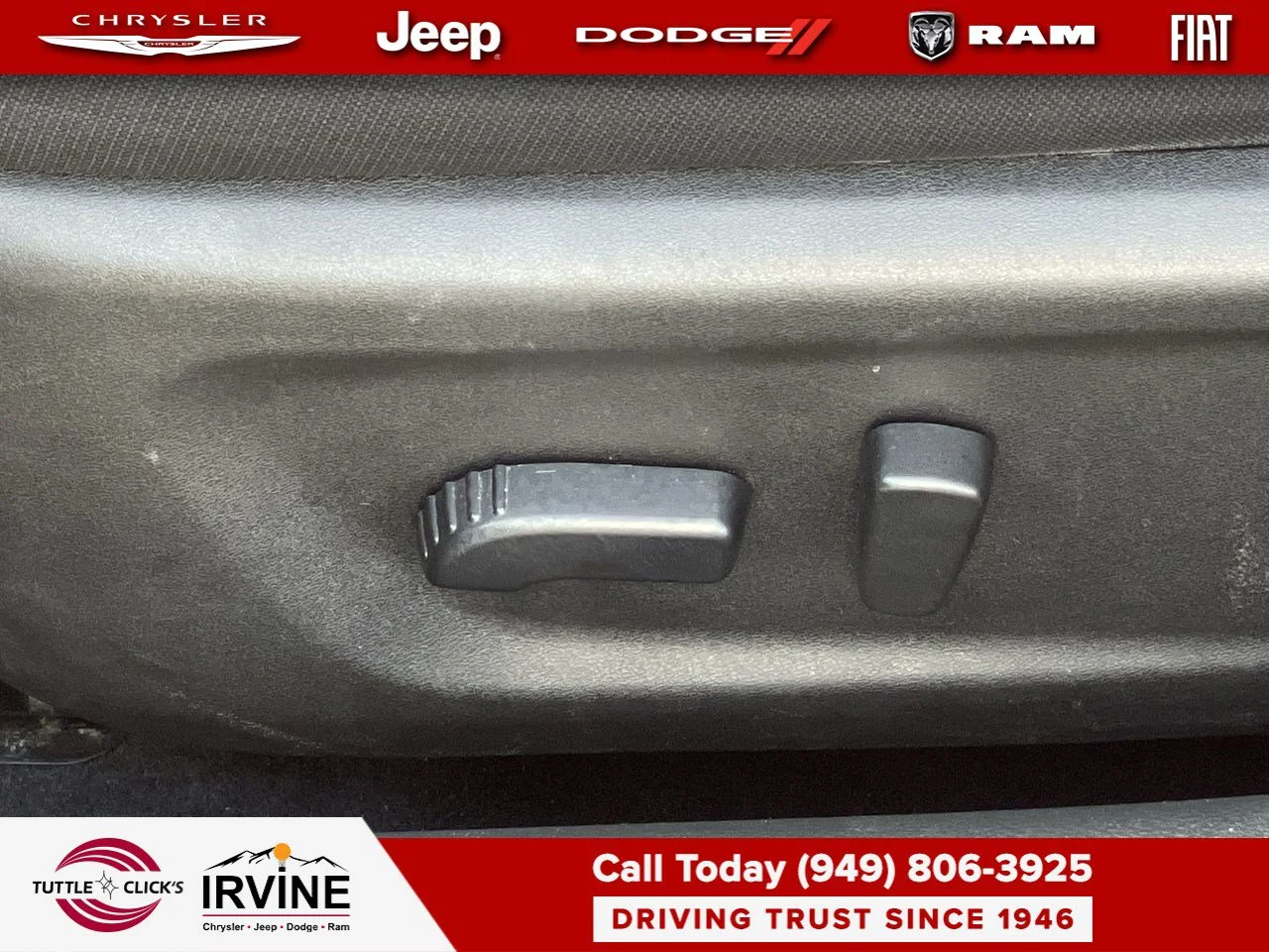 Used 2025 Garnet Pearl Metallic Nissan SV image 33