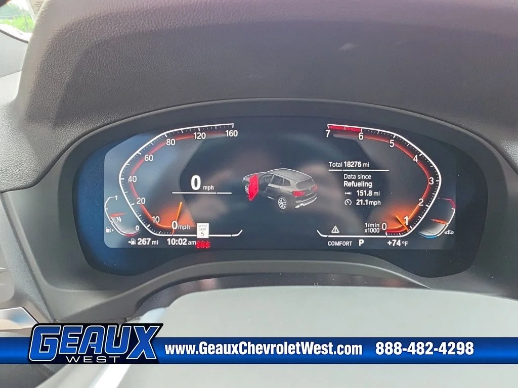 Used 2024 Black BMW sDrive30i image 13