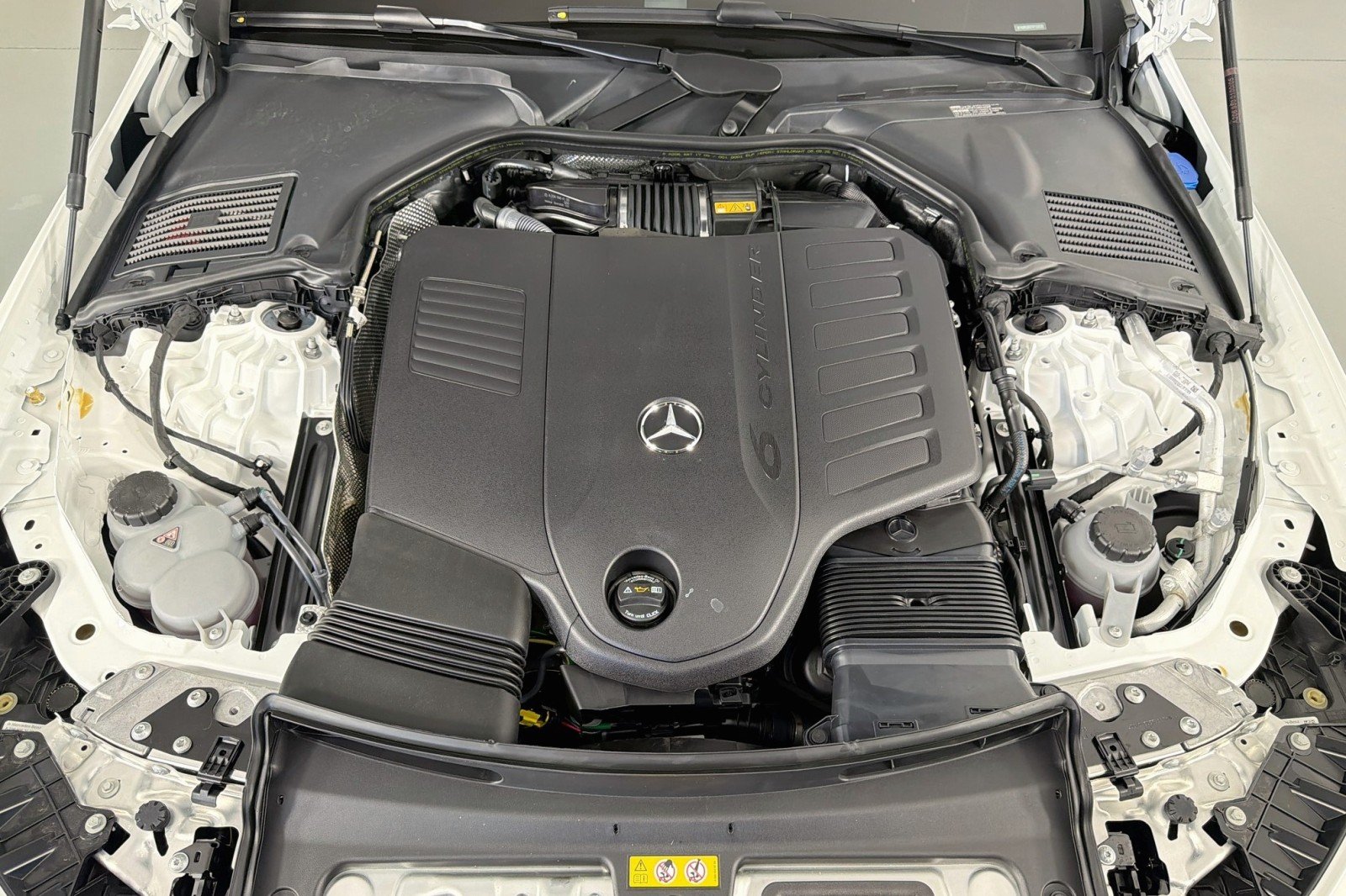 New 2027 Polar White Mercedes-Benz CLE 450 4MATIC® Cabriolet image 11