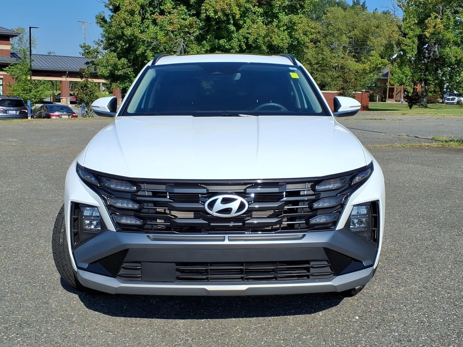Used 2025 Serenity White Pearl Hyundai SEL Convenience image 9
