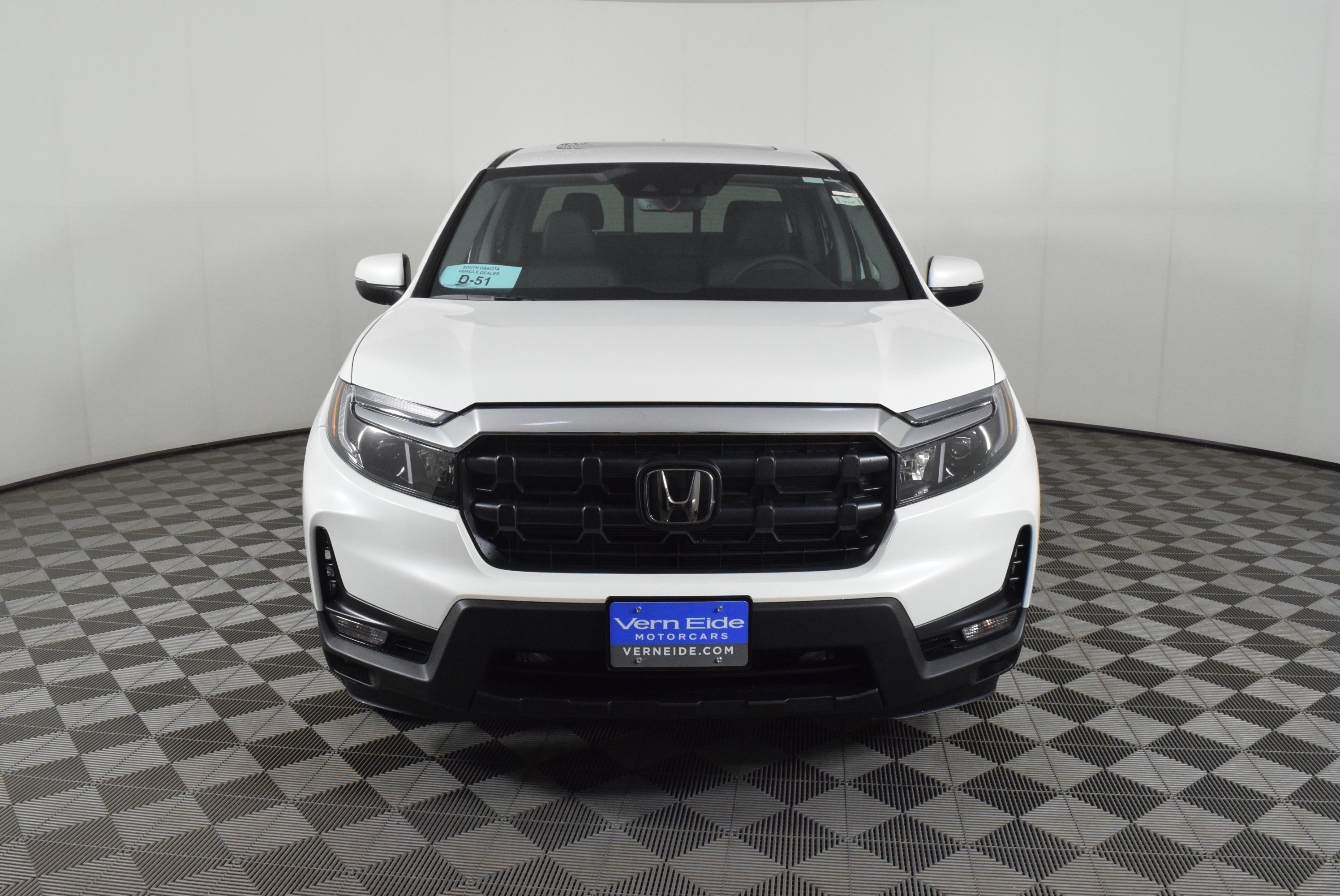 New 2026 Platinum White Pearl Honda RTL image 3