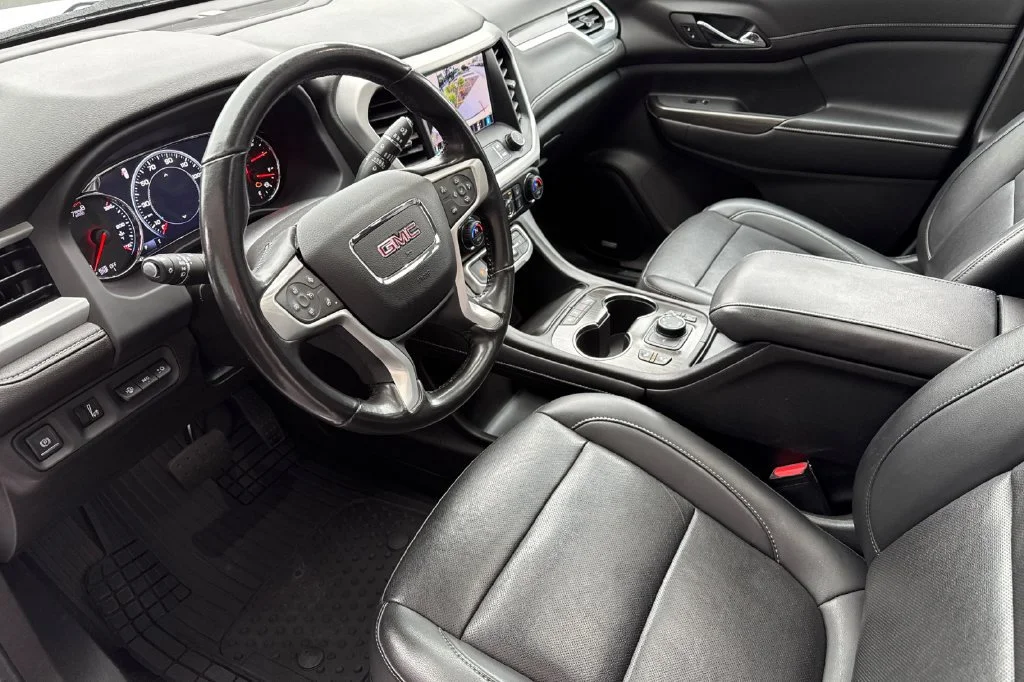 2022 GMC Acadia SLT - Photo 10