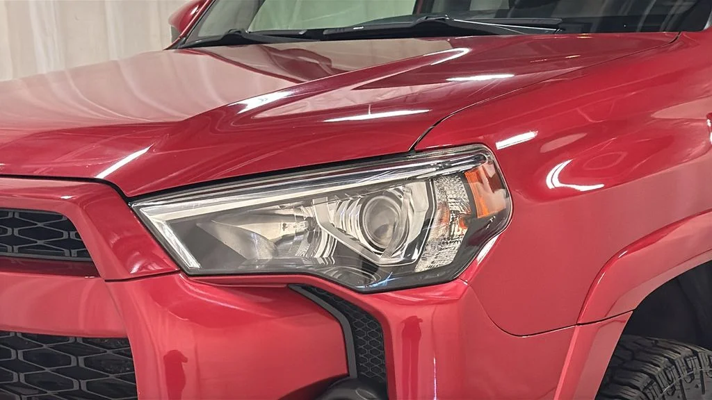 Used 2015 Red Toyota SR5 image 15