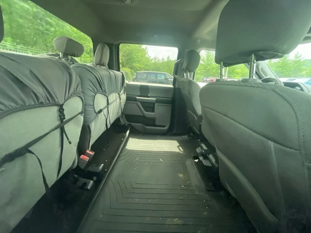 Used 2019 Blue Ford XLT image 12
