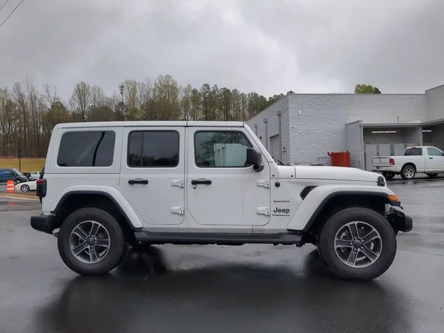 Used 2023 White Jeep Sahara image 9