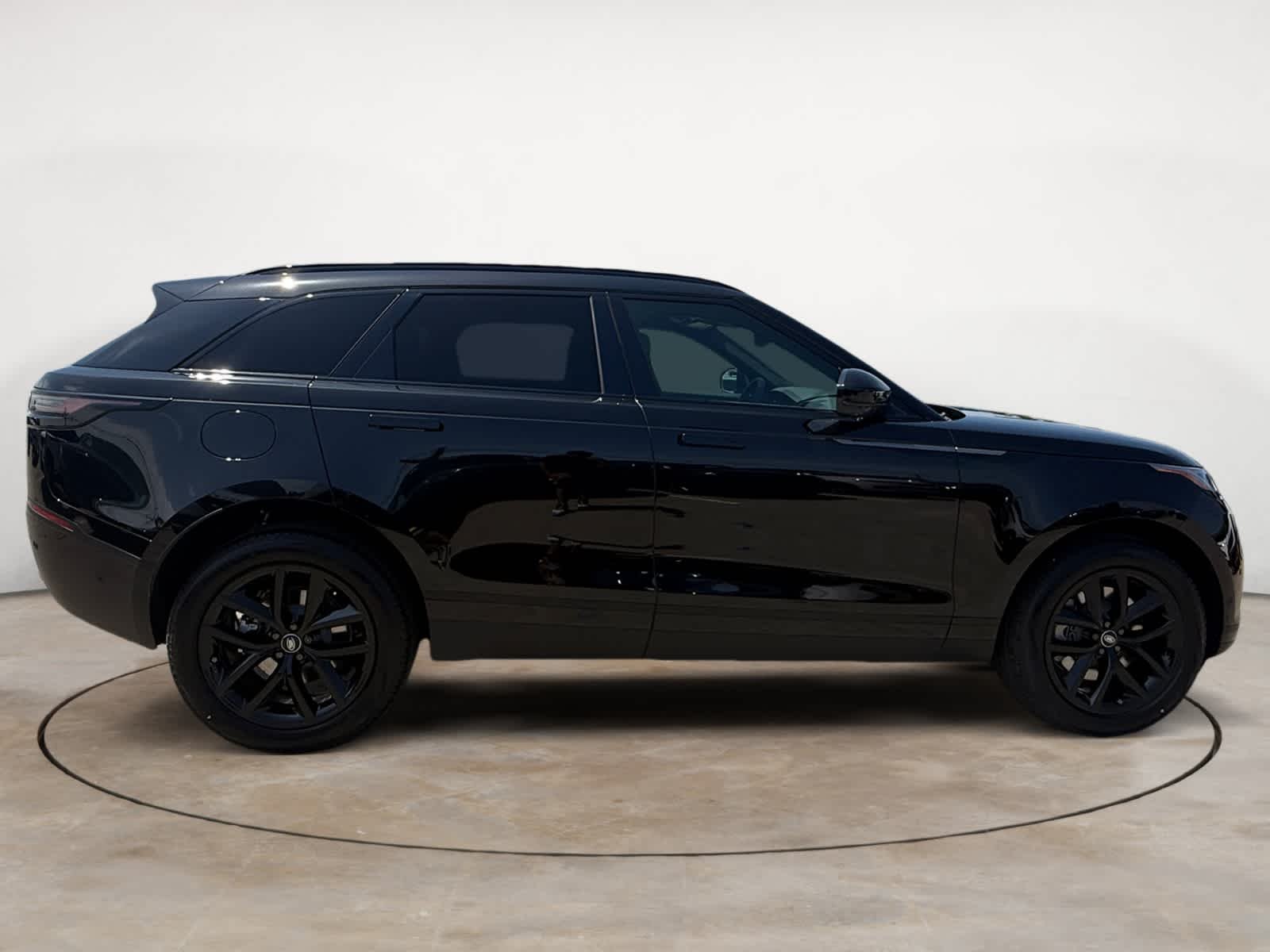 New 2026 Santorini Black Land Rover S image 6