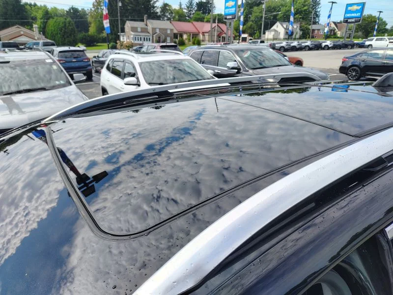 Used 2020 Black GMC SLT image 10