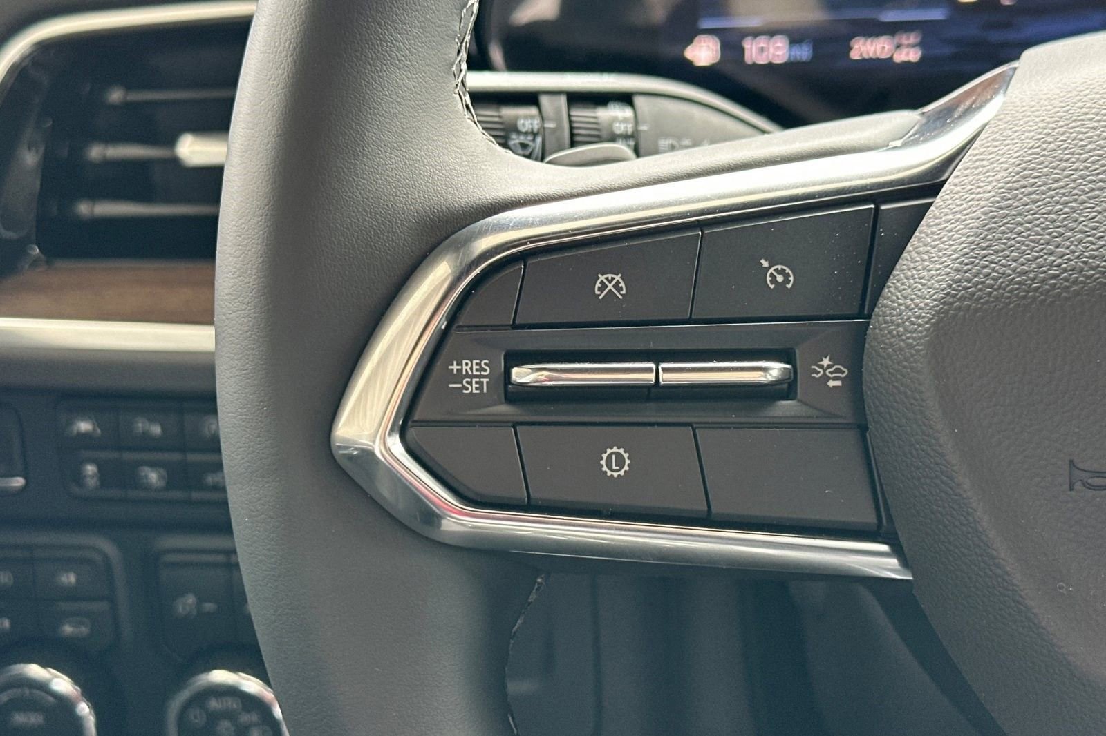 2025 Chevrolet Suburban High Country - Photo 29