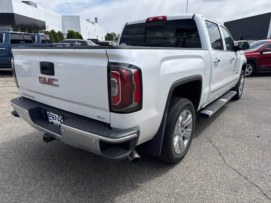 2018 GMC Sierra 4WD Crew Cab Short Box SLT's photo