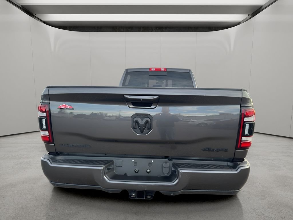 Used 2022 Granite Crystal Metallic Clearcoat Ram Laramie image 4