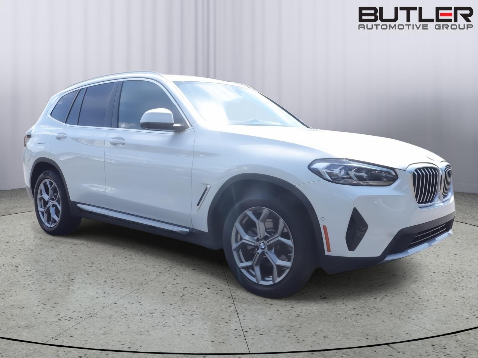 Used 2023 Mineral White Metallic BMW sDrive30i image 7