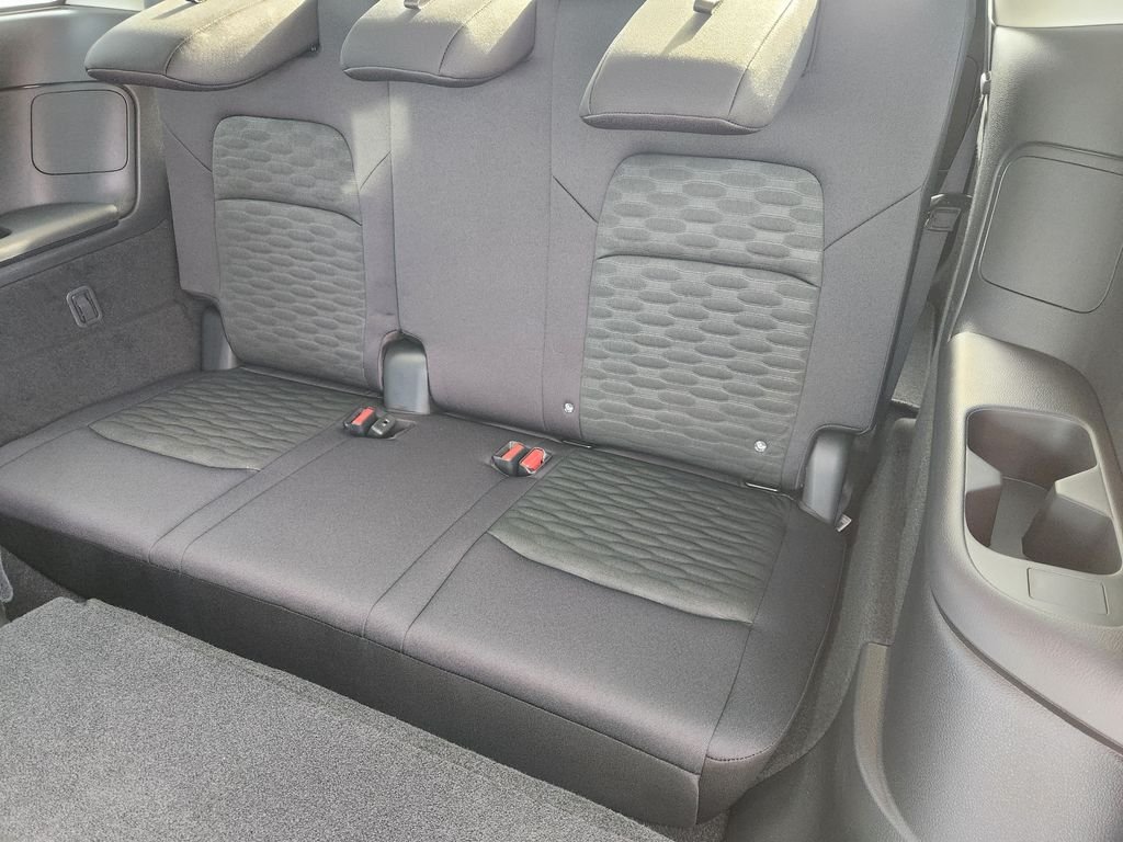 2026 Nissan Pathfinder SV - Photo 31