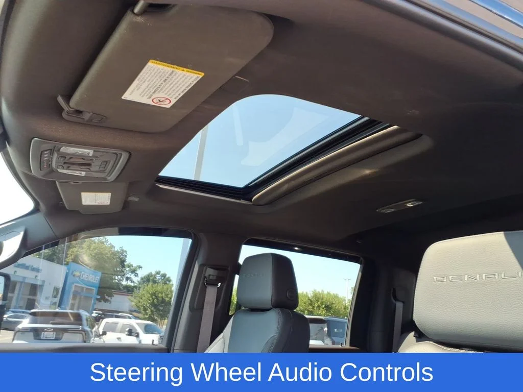 Used 2023 Blue GMC Denali image 18