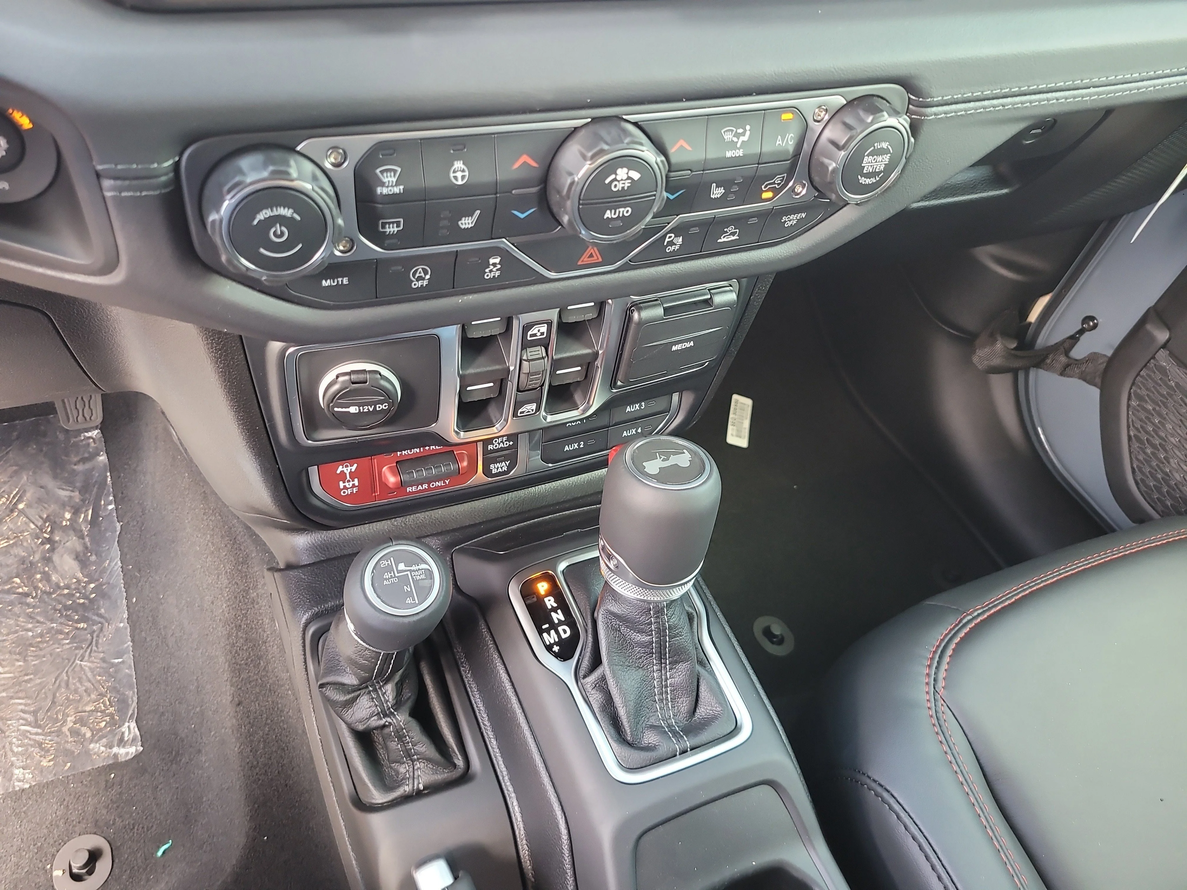 New 2026 Anvil Clearcoat Jeep Rubicon X image 18