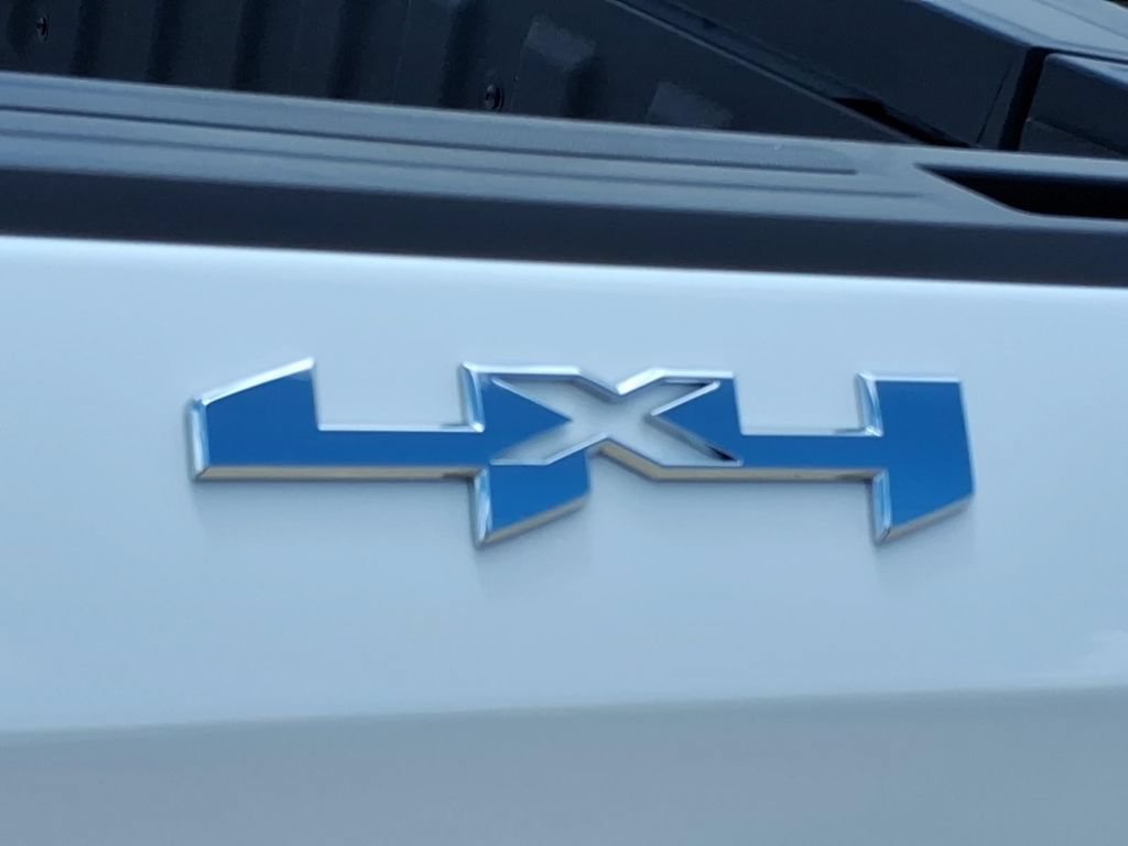 New 2026 Summit White GMC Elevation image 12