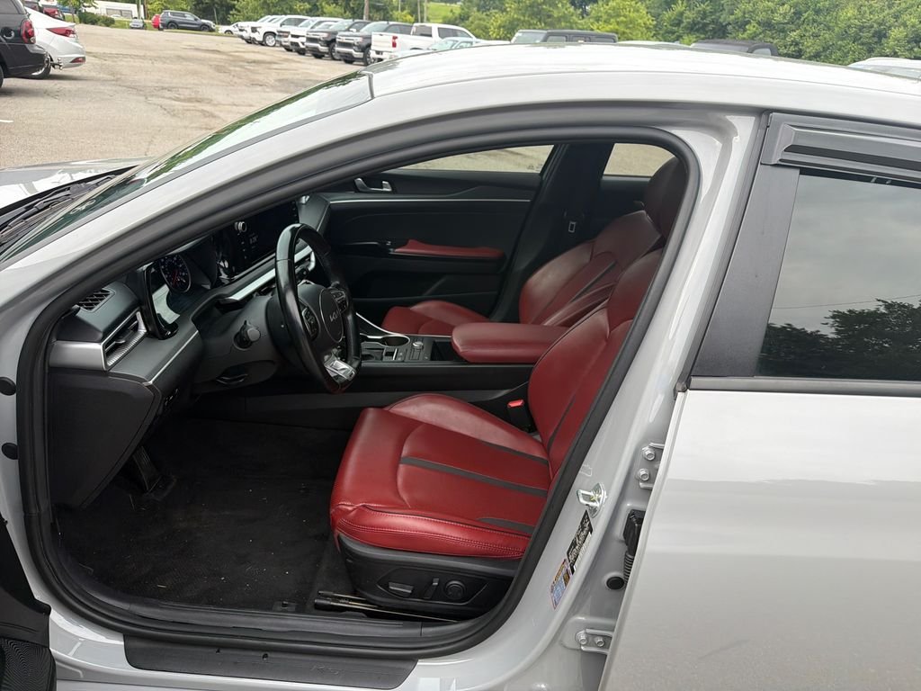 Certified Used 2023 Gray Kia GT-Line image 5
