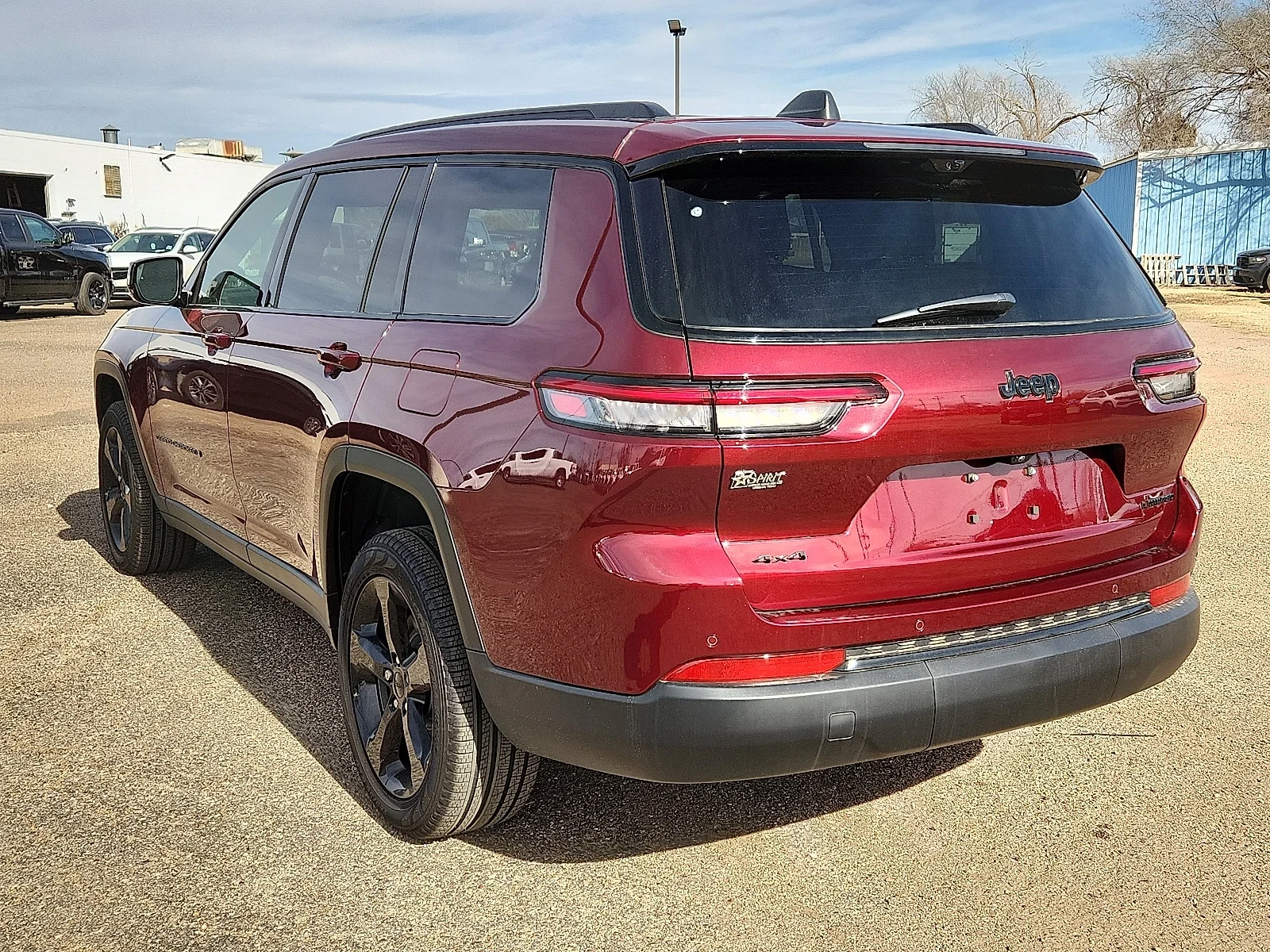 New 2025 PRV Velvet Red Jeep L LIMITED 4X4 image 3