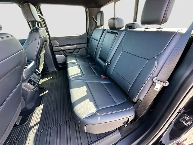 Used 2025 Black Ford Lariat image 24
