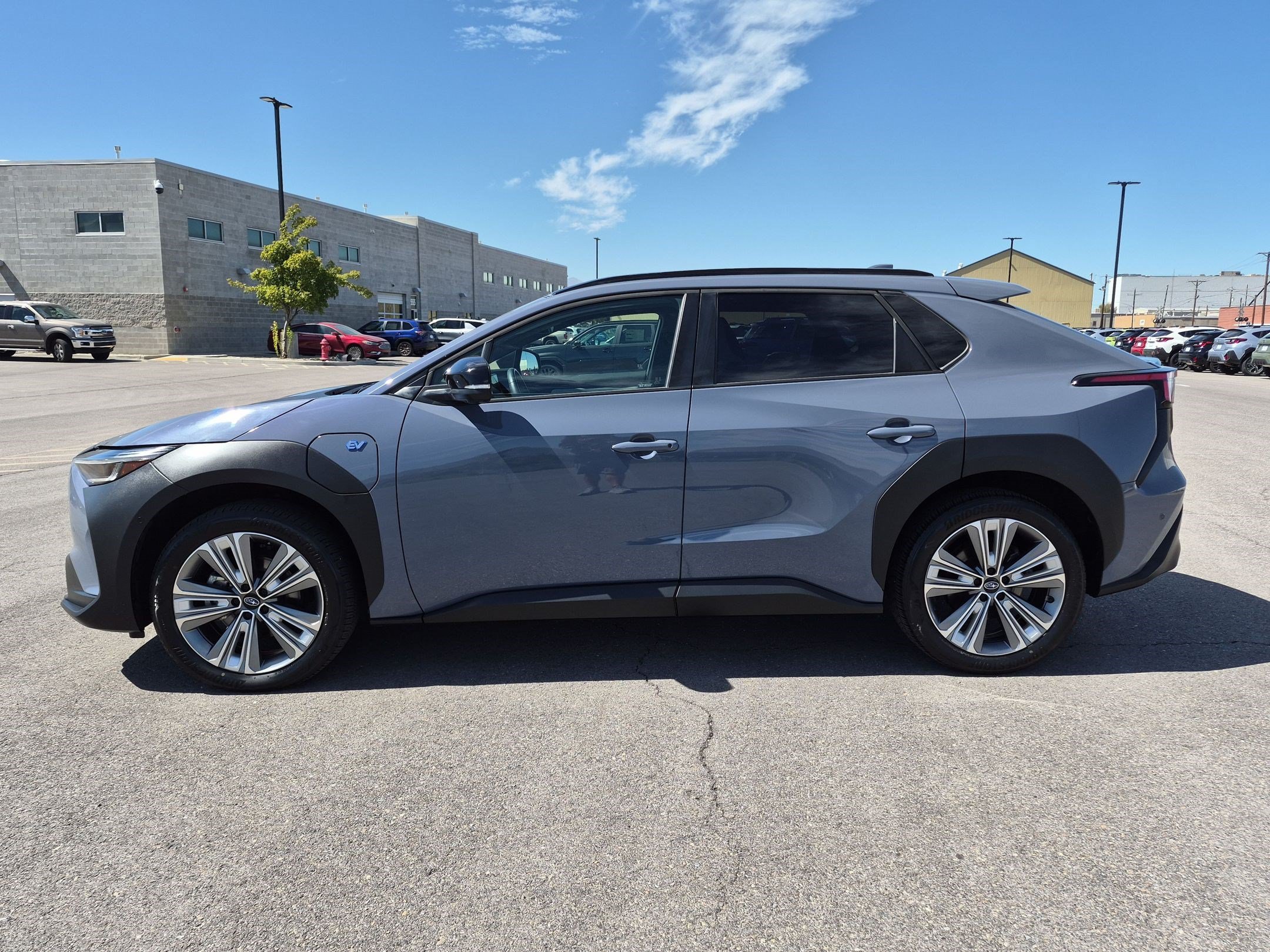 Used 2023 Harbor Mist Gray Pearl Subaru Limited image 7