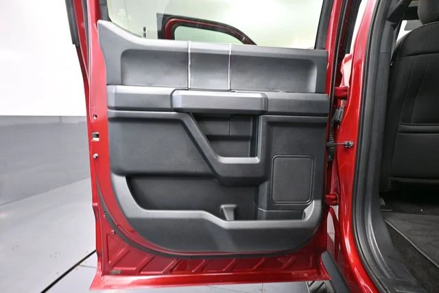 Used 2018 Red Ford XLT image 36