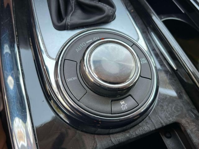 Used 2018 Beige INFINITI Base image 39